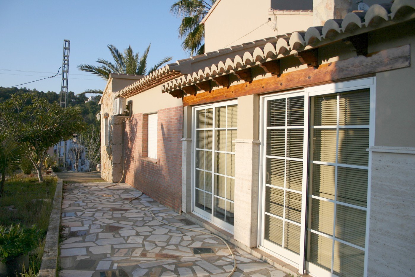 Villa de 4 habitaciones y estilo rústico en Pedreguer