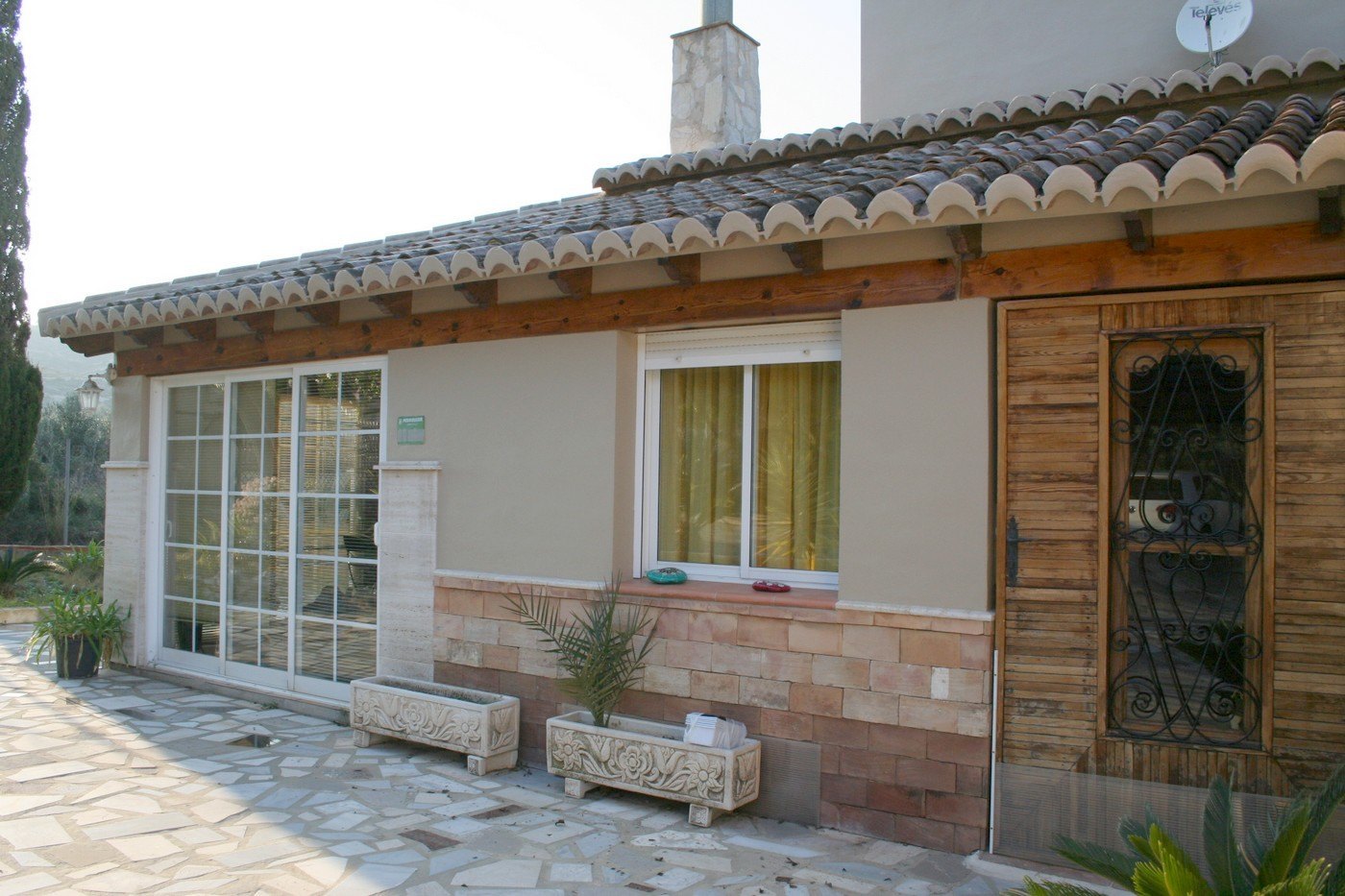 Villa de 4 habitaciones y estilo rústico en Pedreguer