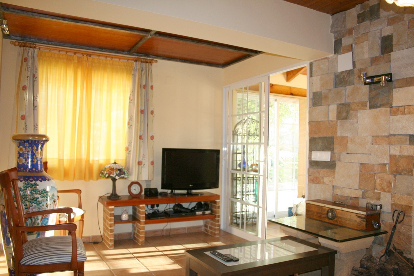 Villa de 4 habitaciones y estilo rústico en Pedreguer