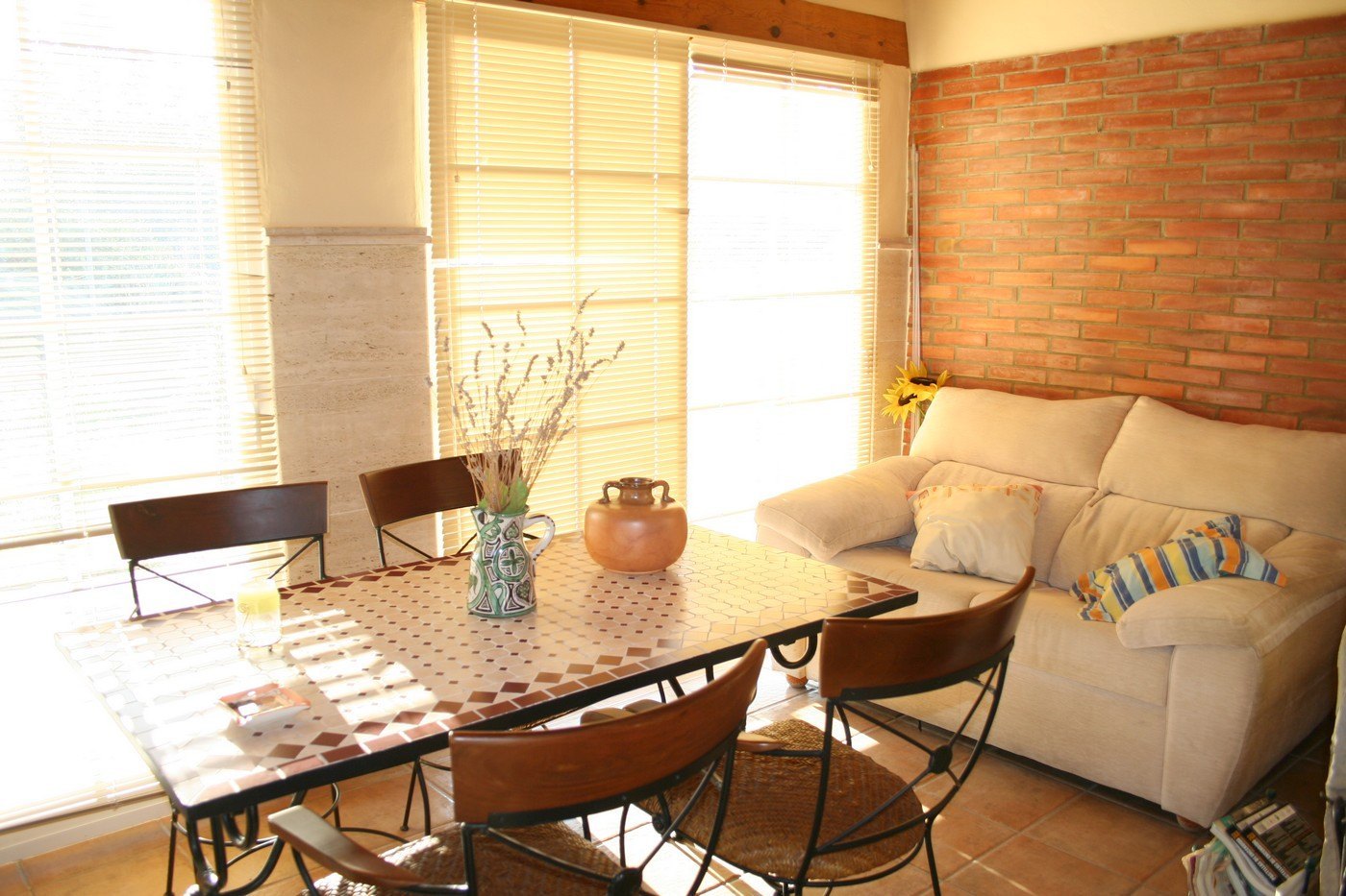 Villa de 4 habitaciones y estilo rústico en Pedreguer