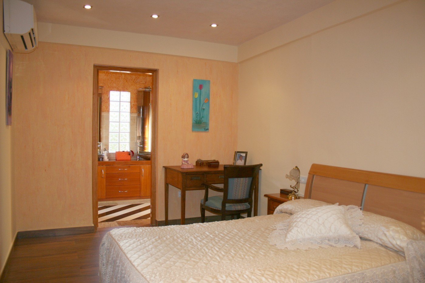 Villa de 4 habitaciones y estilo rústico en Pedreguer