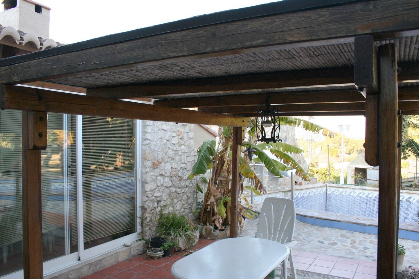 Villa de 4 habitaciones y estilo rústico en Pedreguer