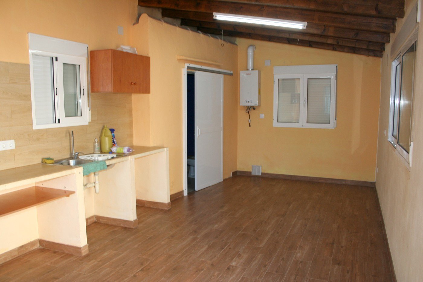 Terreno rústico de 11000 m2 con casita en Pedreguer