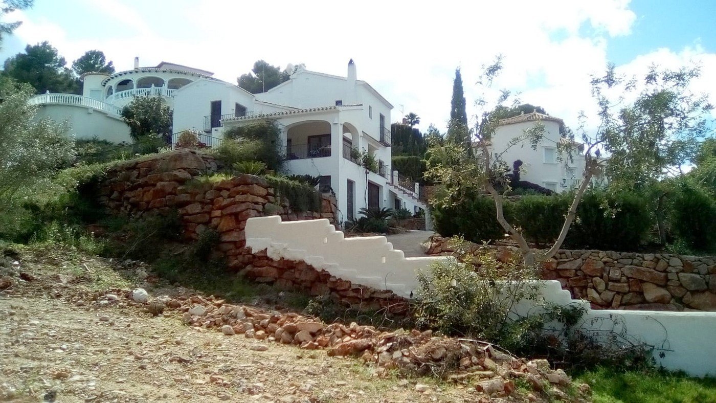 Parcela edificable a la venta en Urbanización La Sella