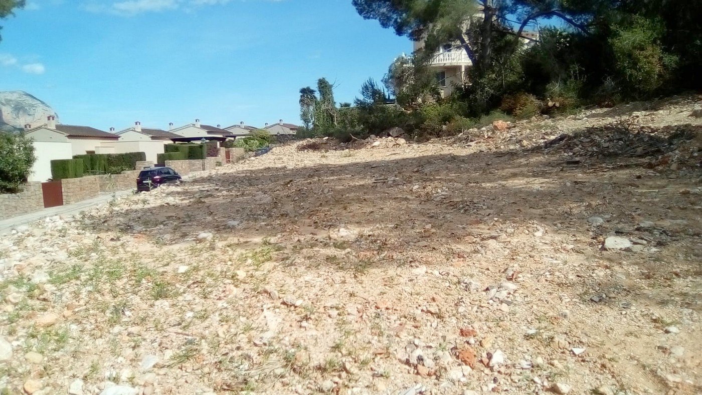 Parcela edificable a la venta en Urbanización La Sella