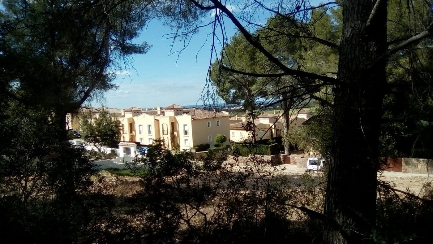 Parcela edificable a la venta en Urbanización La Sella