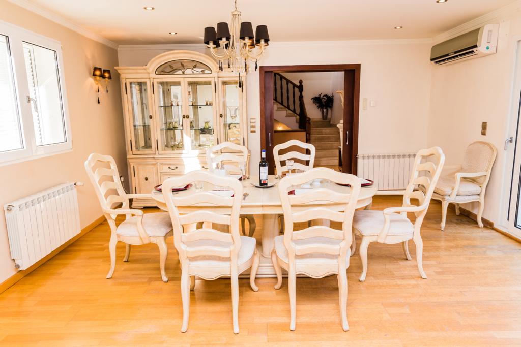 Villa met zwembad en gastenappartement vlakbij Denia